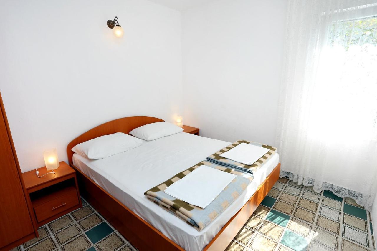 Apartments By The Sea Pisak, Omis - 1014 エクステリア 写真