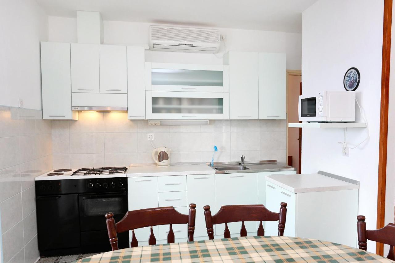 Apartments By The Sea Pisak, Omis - 1014 エクステリア 写真
