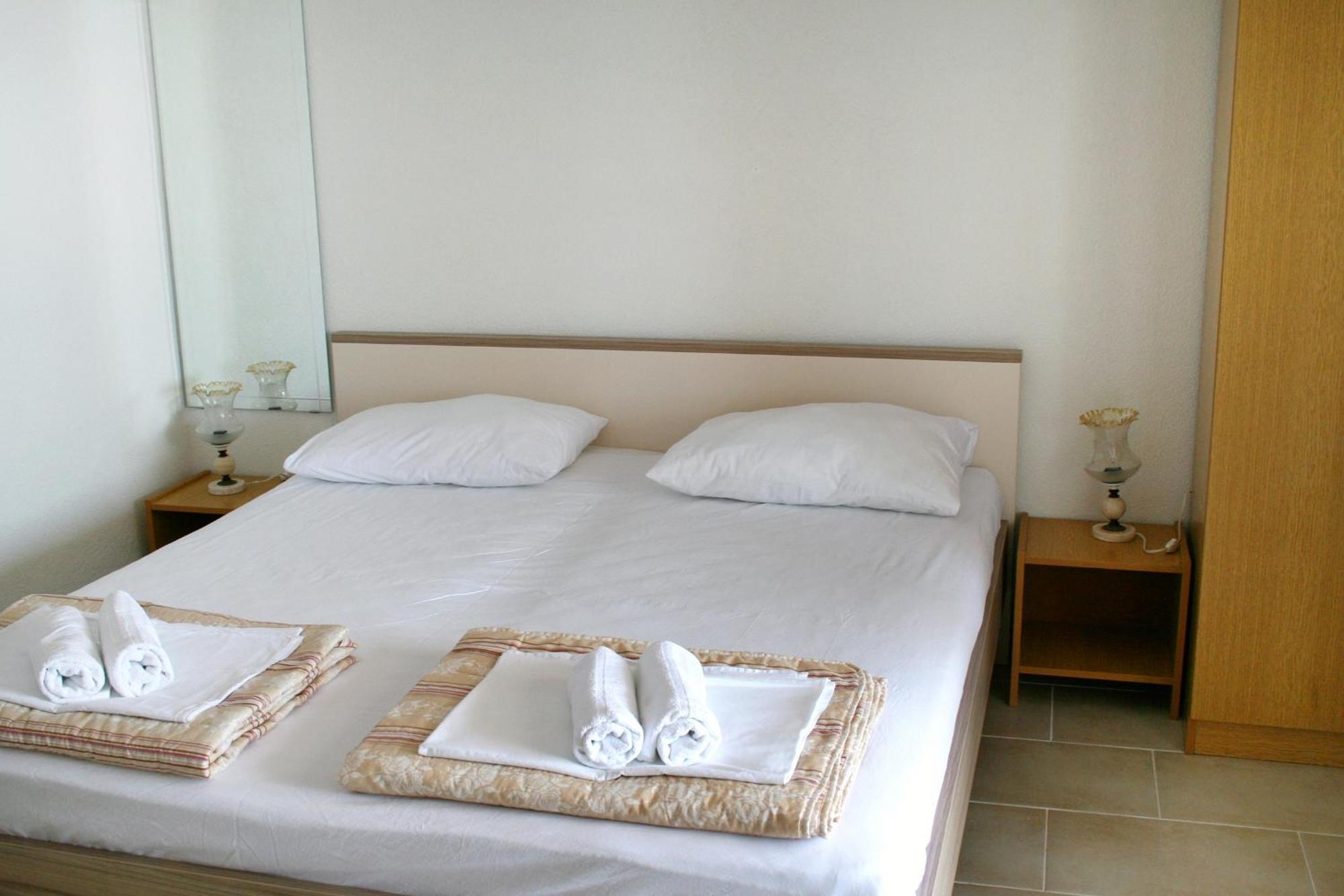 Apartments By The Sea Pisak, Omis - 1014 部屋 写真