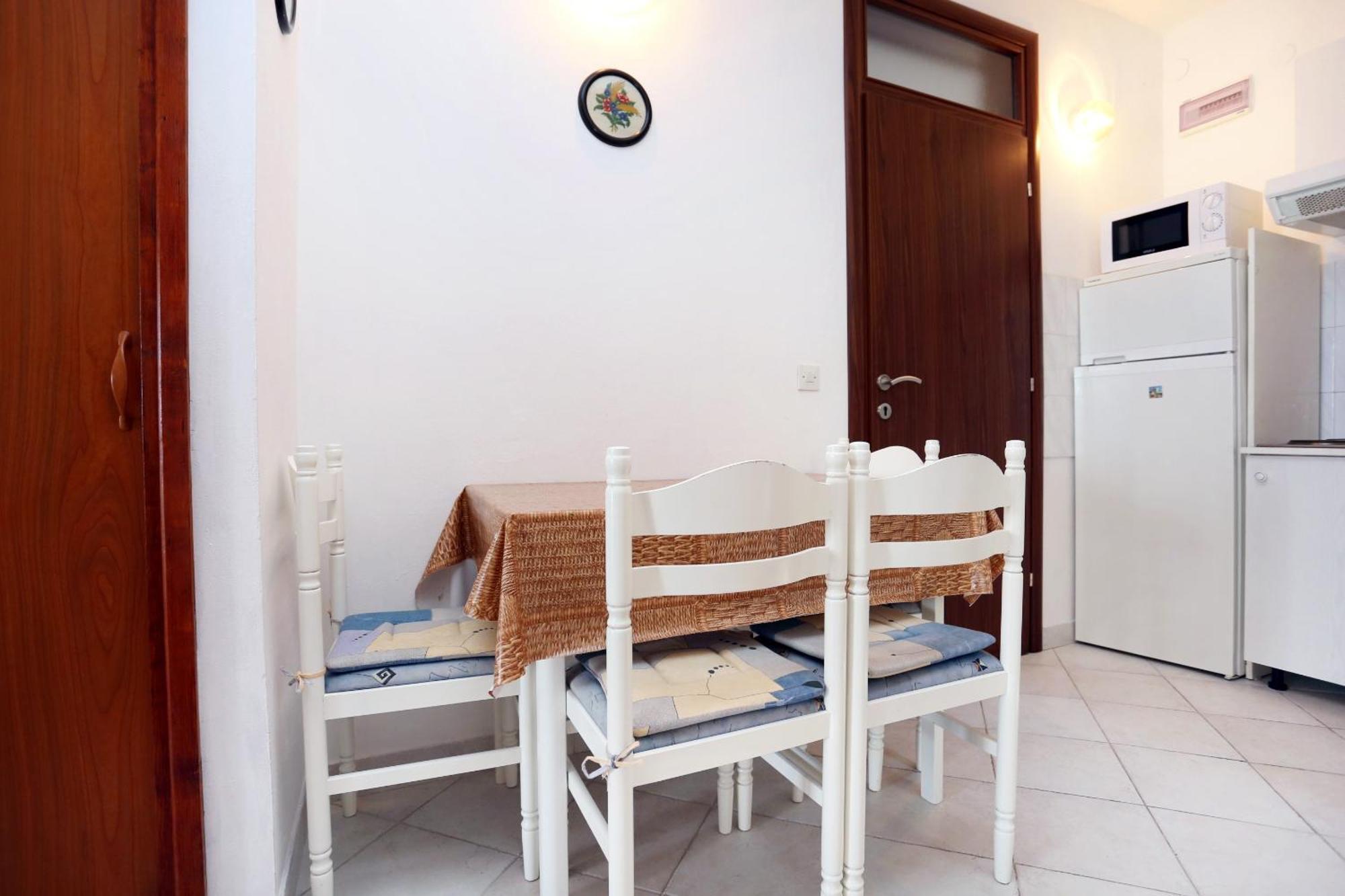 Apartments By The Sea Pisak, Omis - 1014 部屋 写真