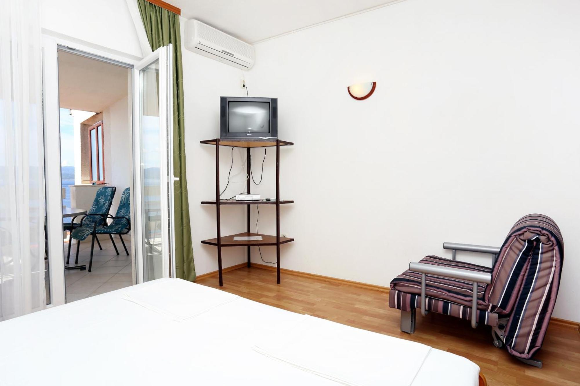 Apartments By The Sea Pisak, Omis - 1014 部屋 写真
